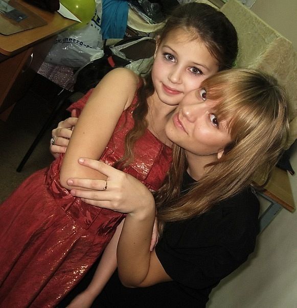 Девочка дома 10 лет дети