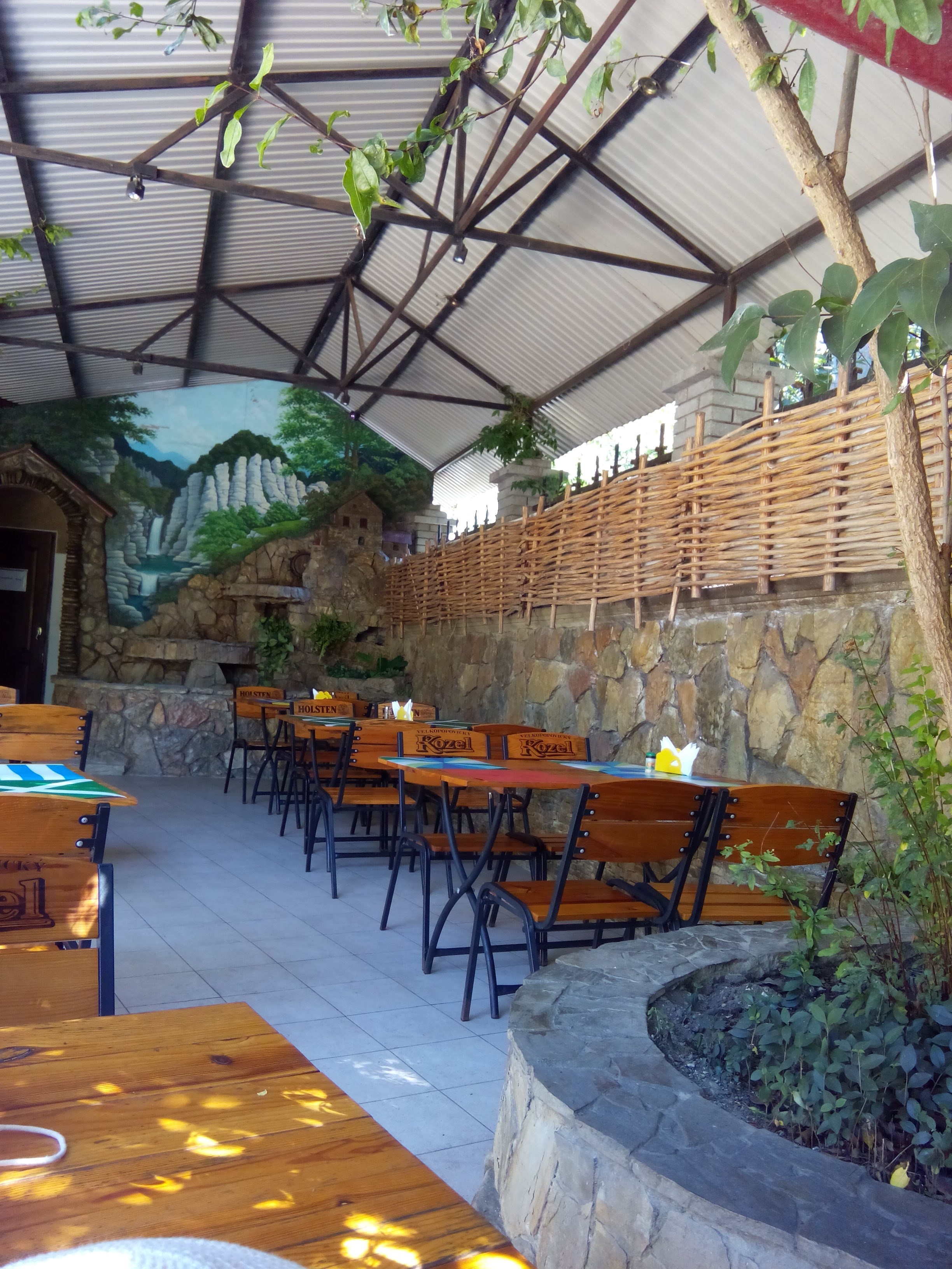 Ярмарка в хосте. Старград сочи ресторан. Столовая вареники в хосте. Ресторан с акцентом. Батоно адлер.