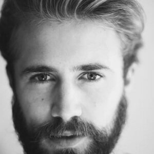 Альфред В