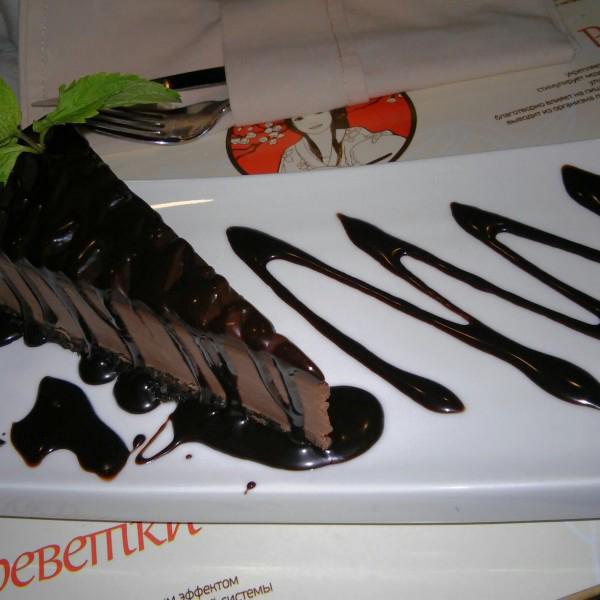 Вкусненький шоколадный десерт :)