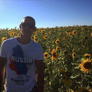 Владимир Романов