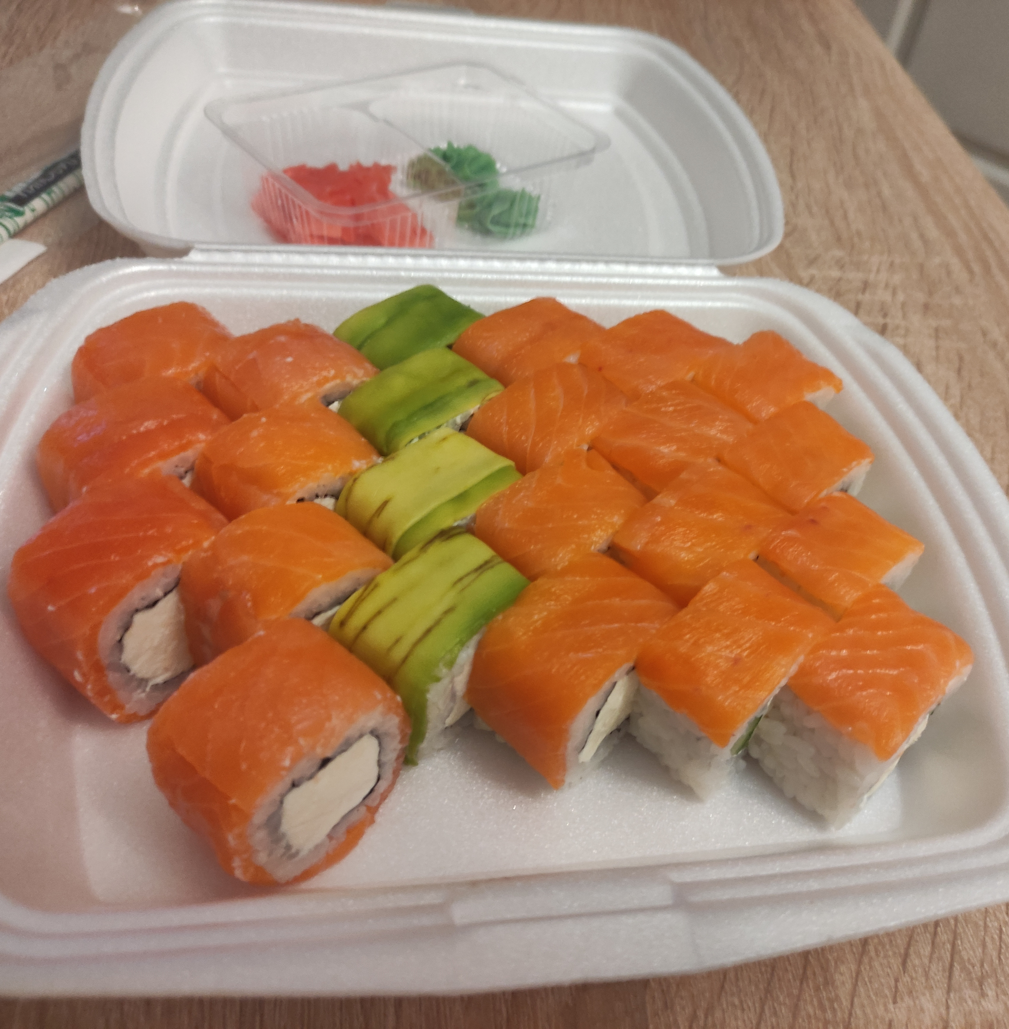 Самые вкусные суши доставка в красноярске отзывы фото 31