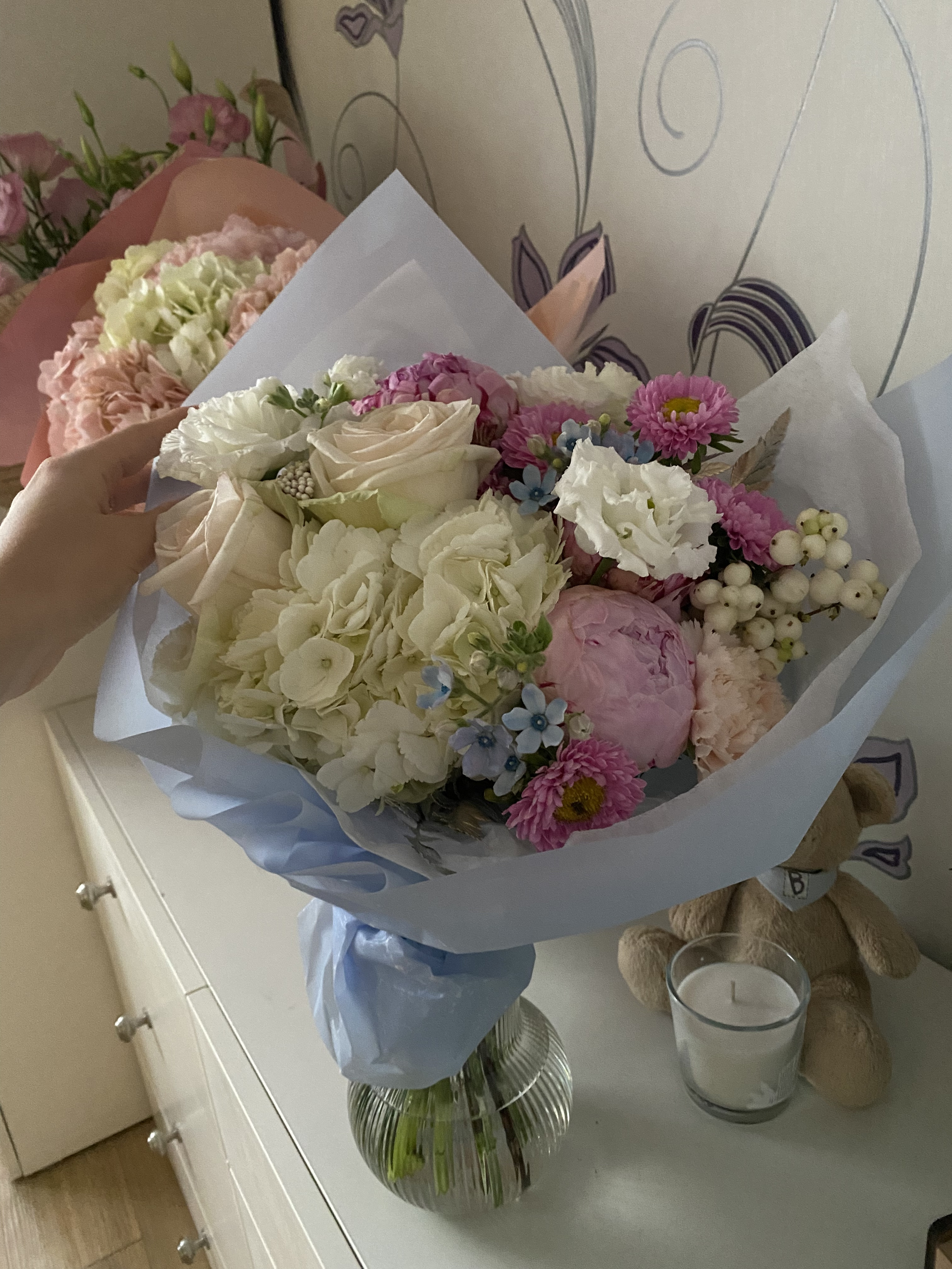 цветы на столе реальное фото