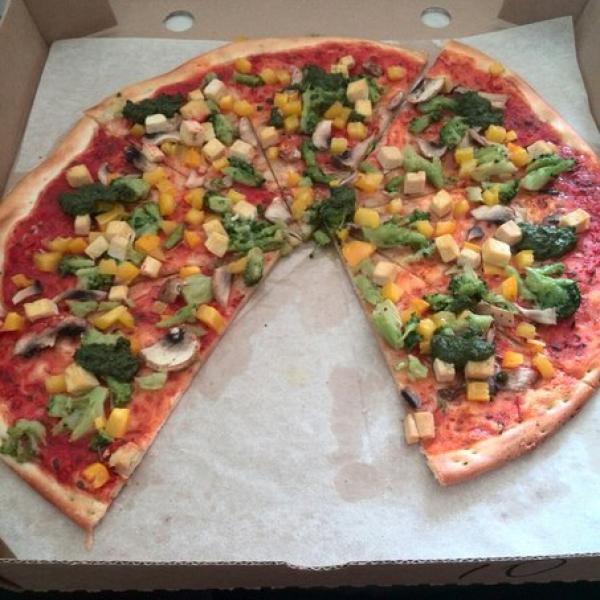 Веганская пицца из меню "постное"