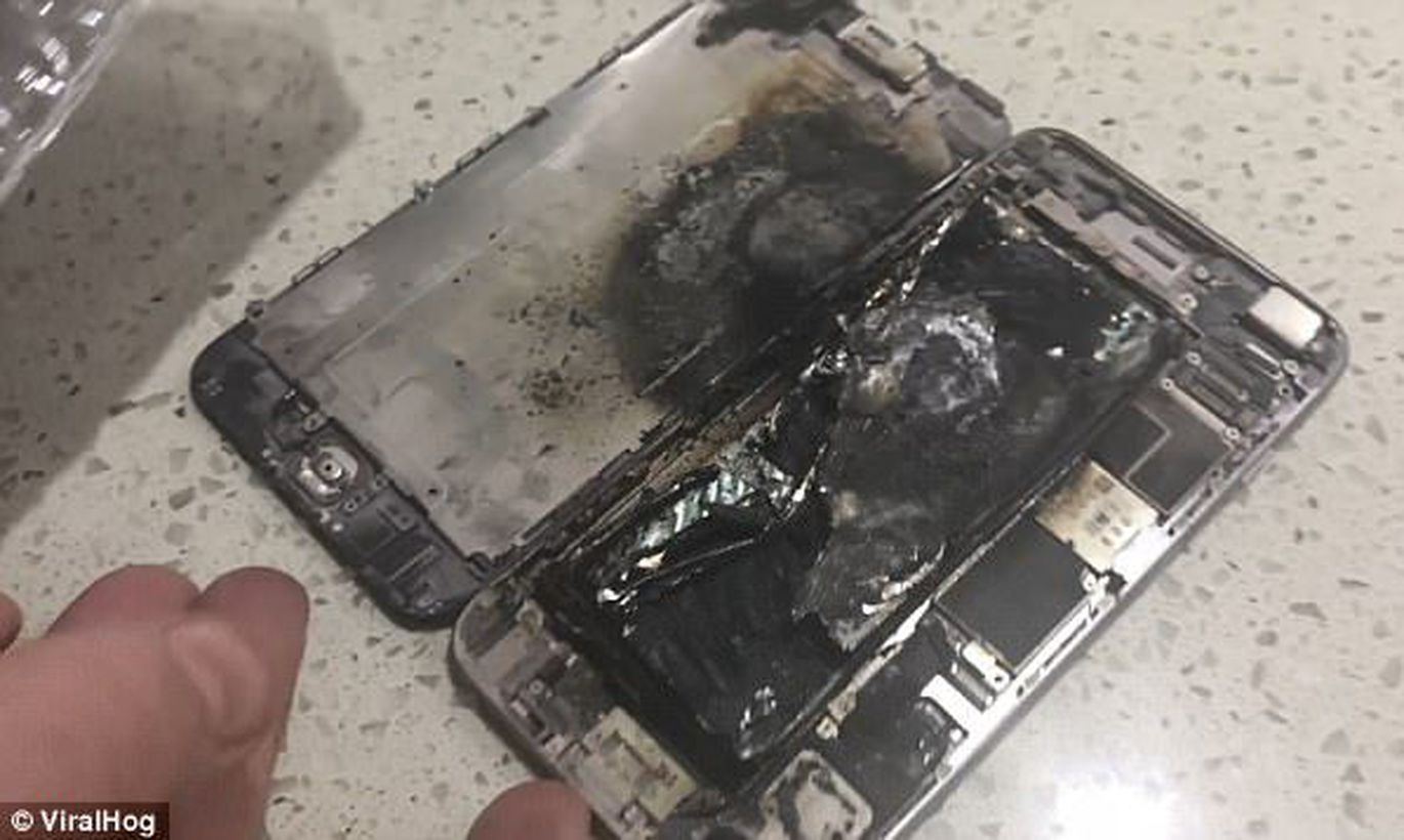 Сгоревший айфон