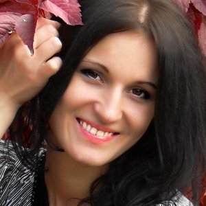 Александра Захарова