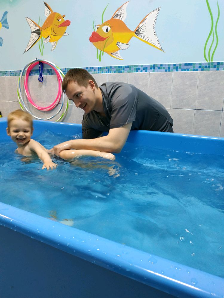 Сибирия бассейн красноярск. Бассейн для детей в красноярске. Бассейн стронго красноярск. Сокол бассейн красноярск. Бассейн intex радуга.