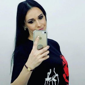 Natali Natali