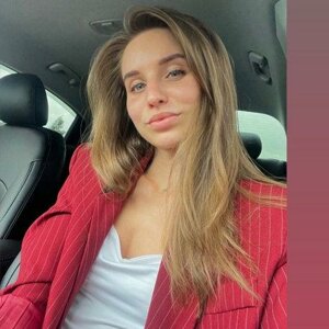 Амина Баженова