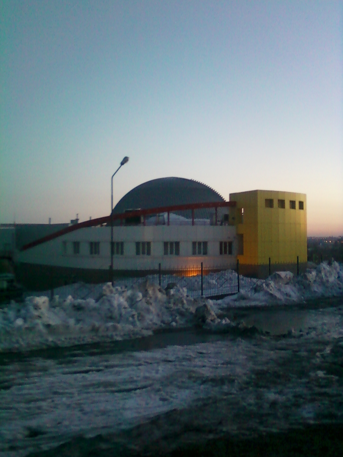 Планетарий новосибирск ключ камышенское плато. ДЮЦ планетарий Новосибирск. Большой Новосибирский планетарий. Планетарий школа 27. Планетарий в Новосибирске на ключ Камышинская плата.