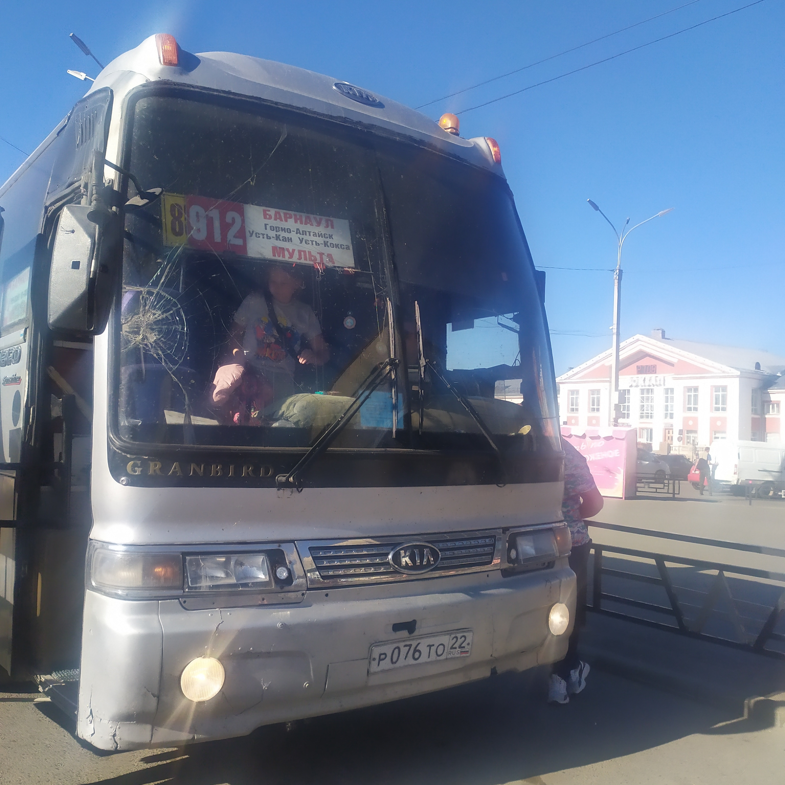 Аренда лицензированных минивенов, микроавтобусов и автобусов: трансфер Барнаул - Горно-Алтайск