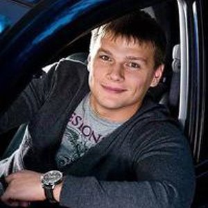 Максим Волков