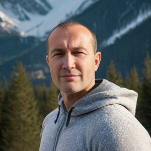 Денис Макаров