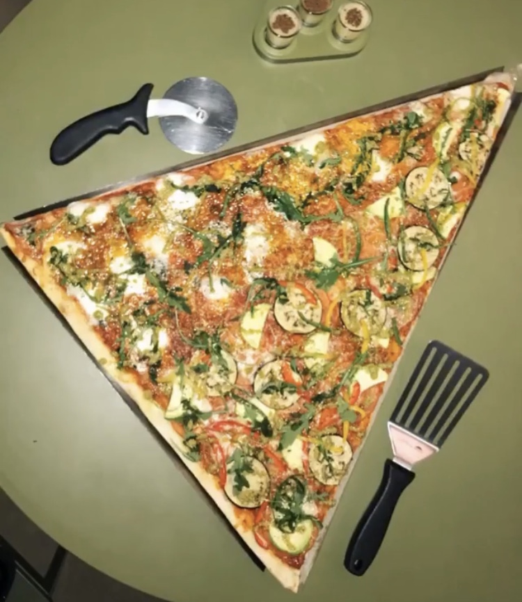 Oversize pizza