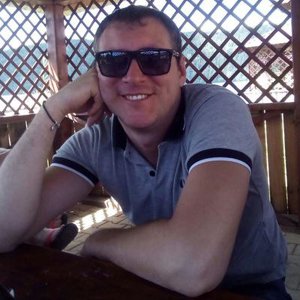 Леонид Ломаев