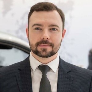 Артур Головизин