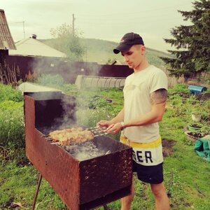 Артем Хазов