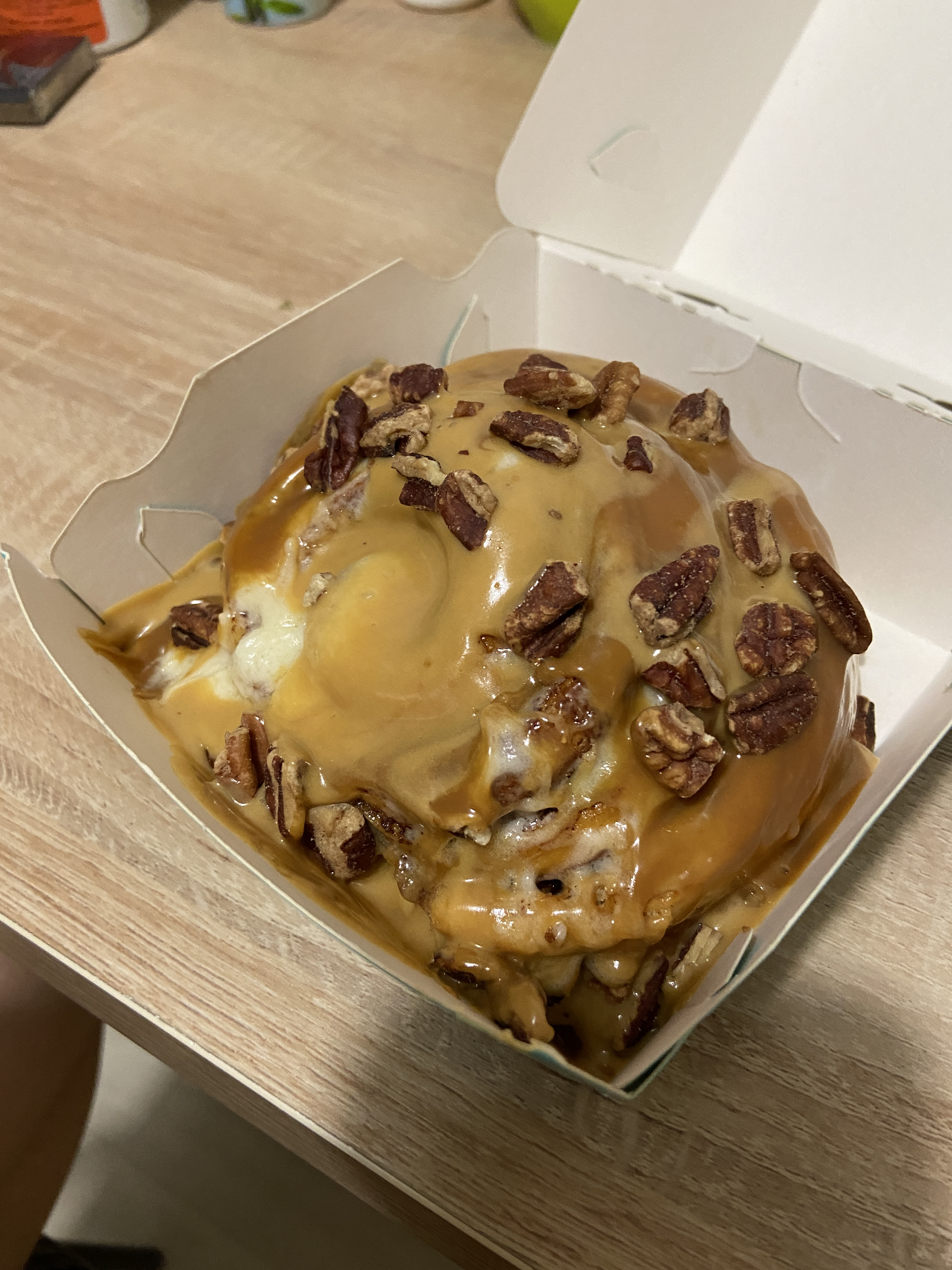 Cinnabon, кафе-пекарня в Красноярске — отзыв и оценка — Lola