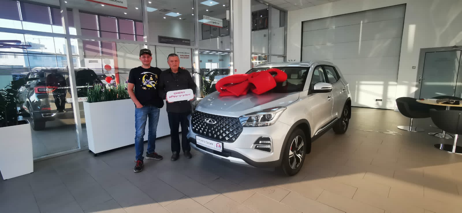 Медведь восток 9 мая 72. Автосалон медведь в красноярске. Медведь-восток красноярск. Медведь skoda красноярск. Медведь восток 9 мая 72.