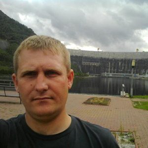 Денис Андреев