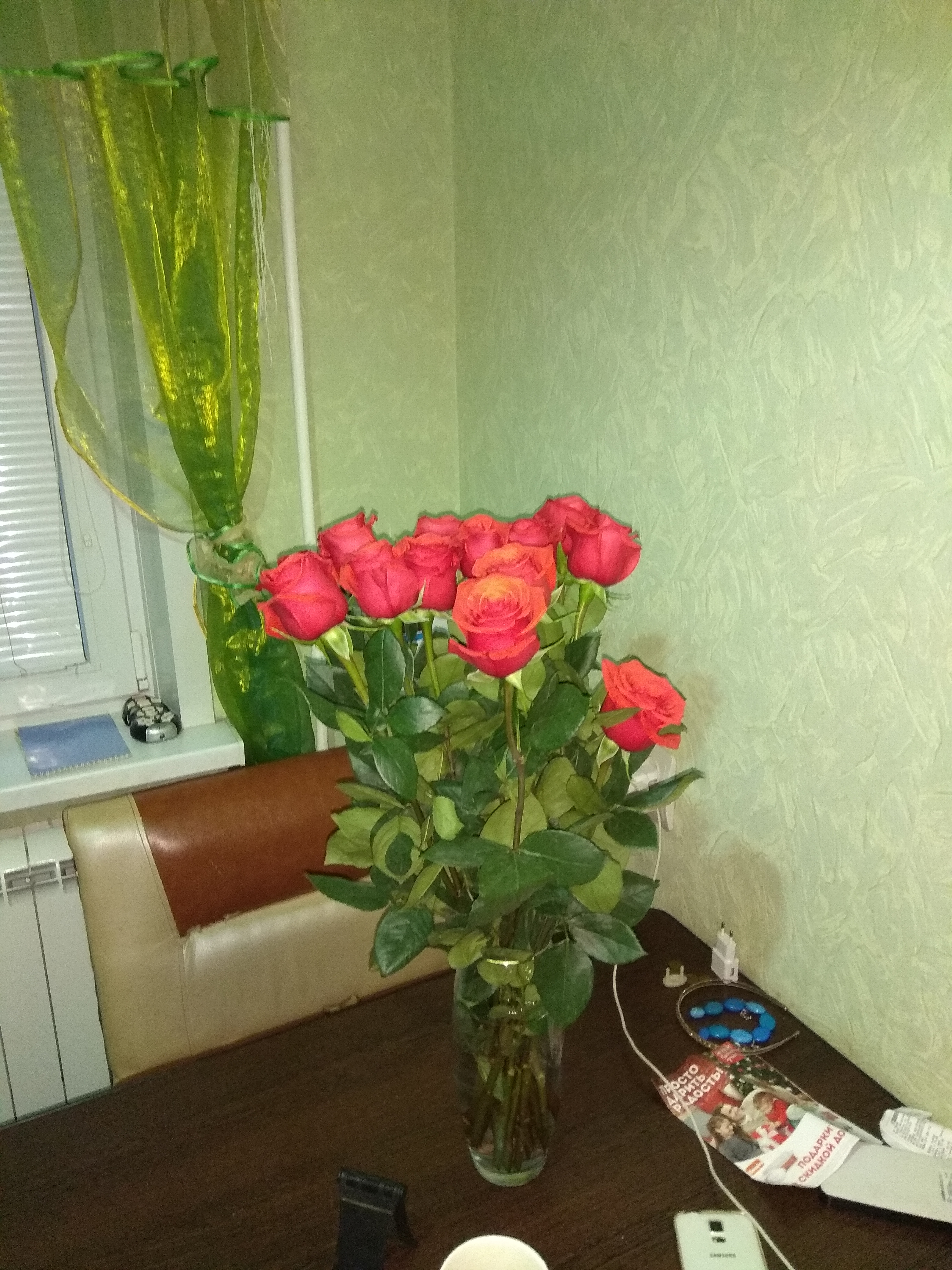 Любимые цветы барнаул. Цветы Барнаул. Ваше лето Барнаул сеть салонов. Комнатные цветы Барнаул.