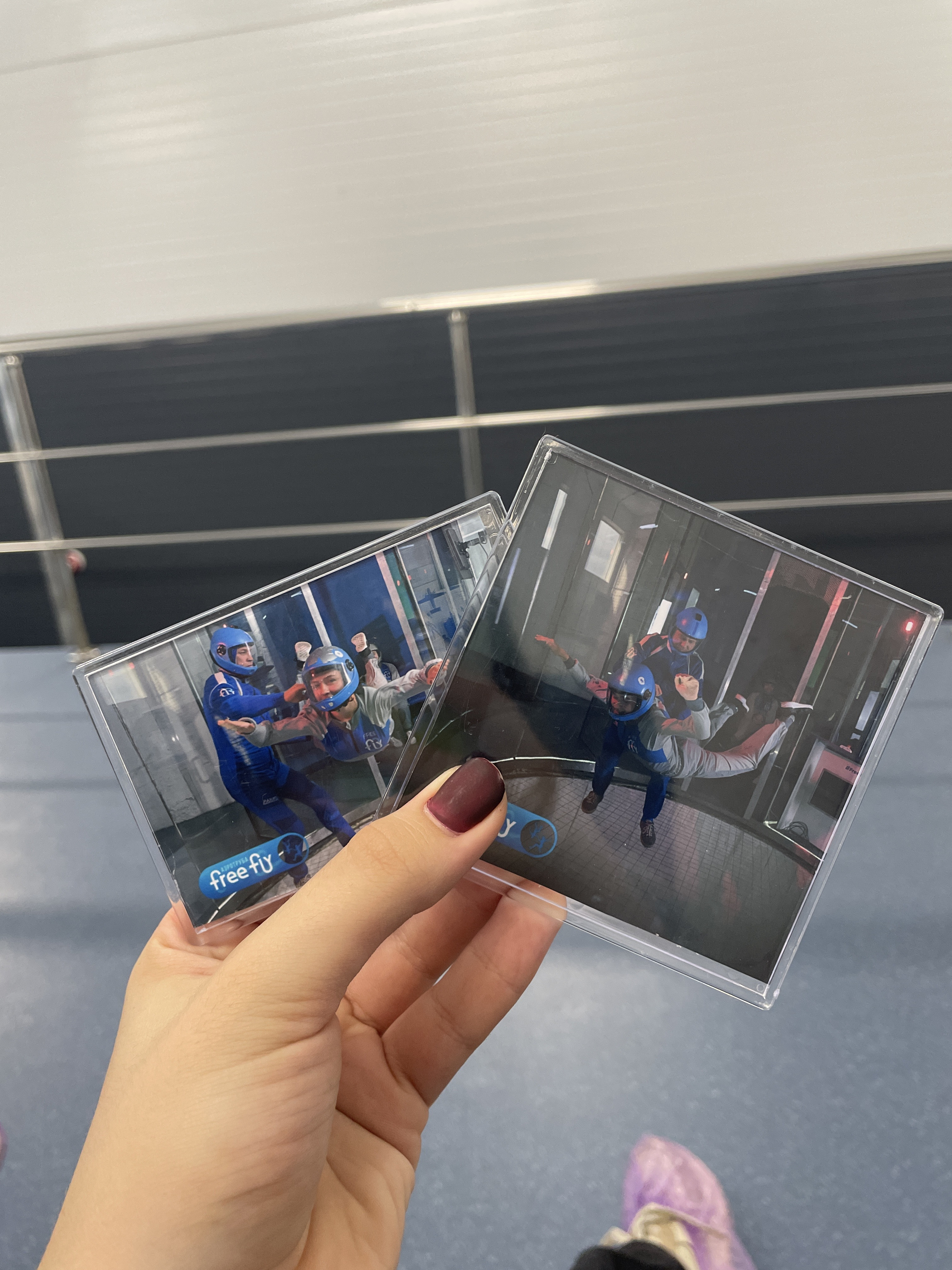 Sports flying glass virtual mobile phone dome