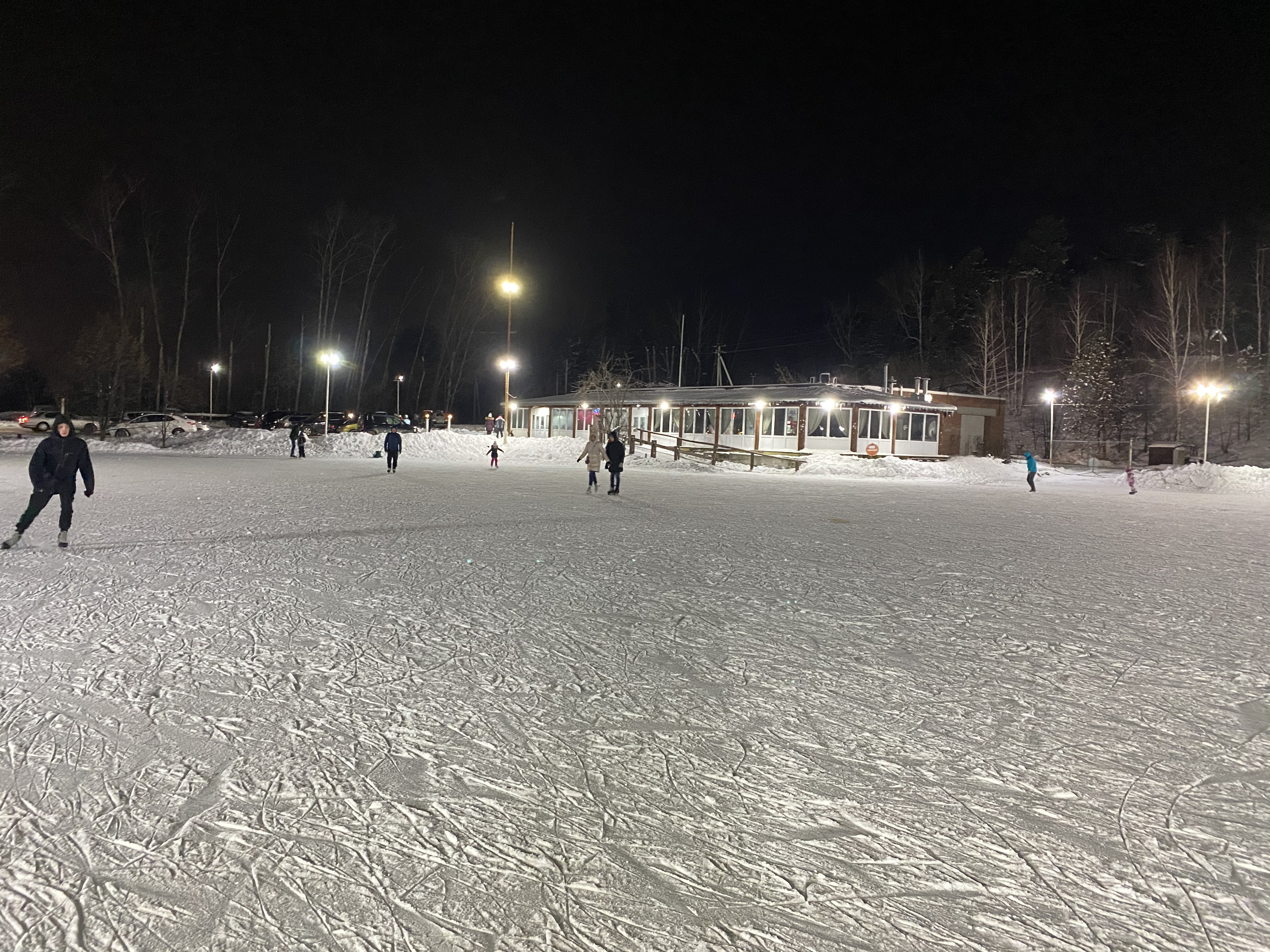 Горячий лет. Горячий лед каток Новосибирск. Открытый каток горячий лед Новосибирск. Каток горячий лед в Заельцовском. Шуваловский лед каток.