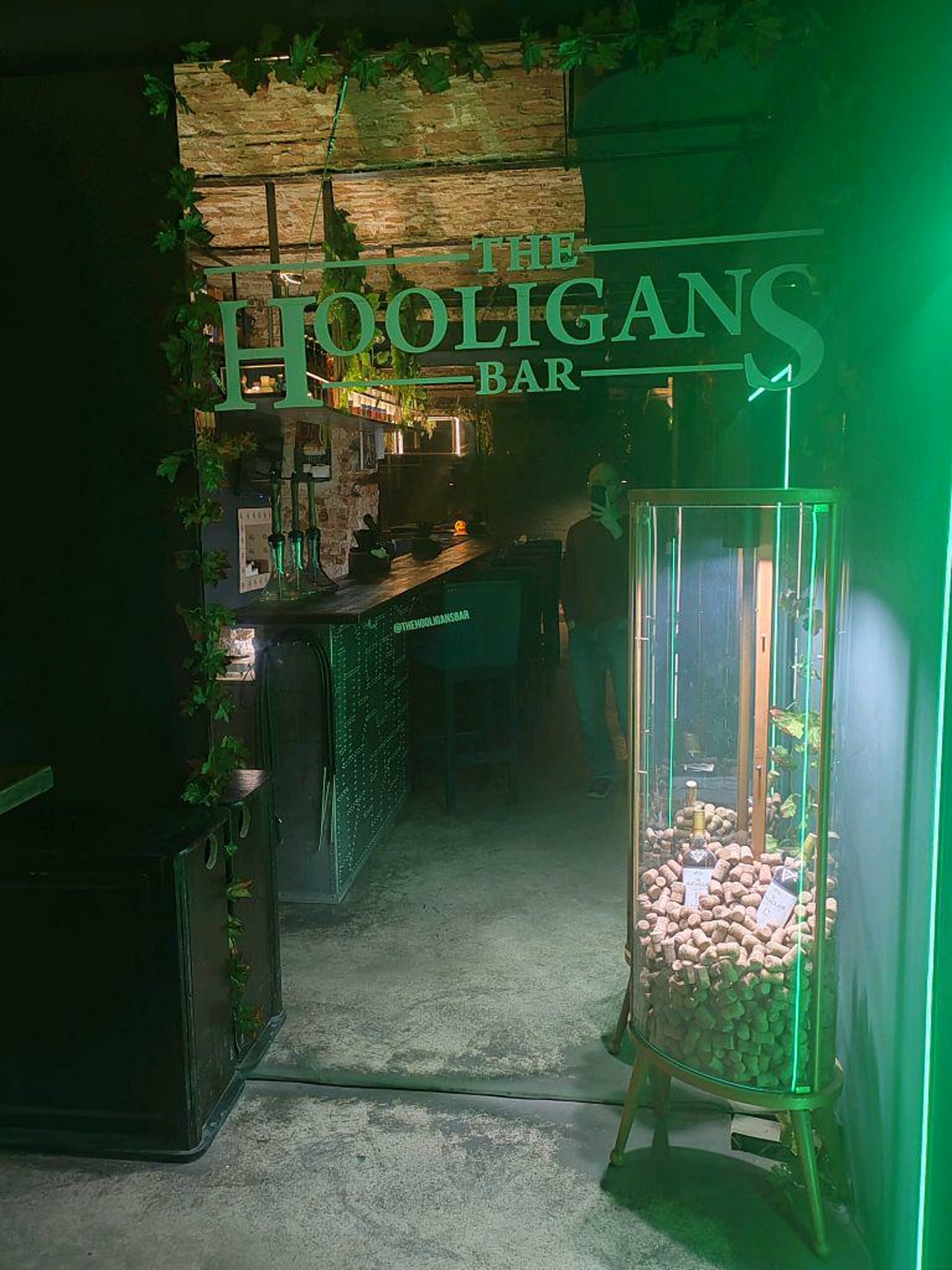 The hooligans bar, проспект Мира, 96, Красноярск — 2ГИС