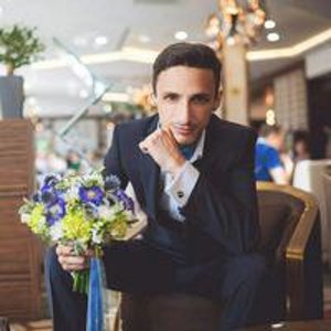 Александр Эдуардович