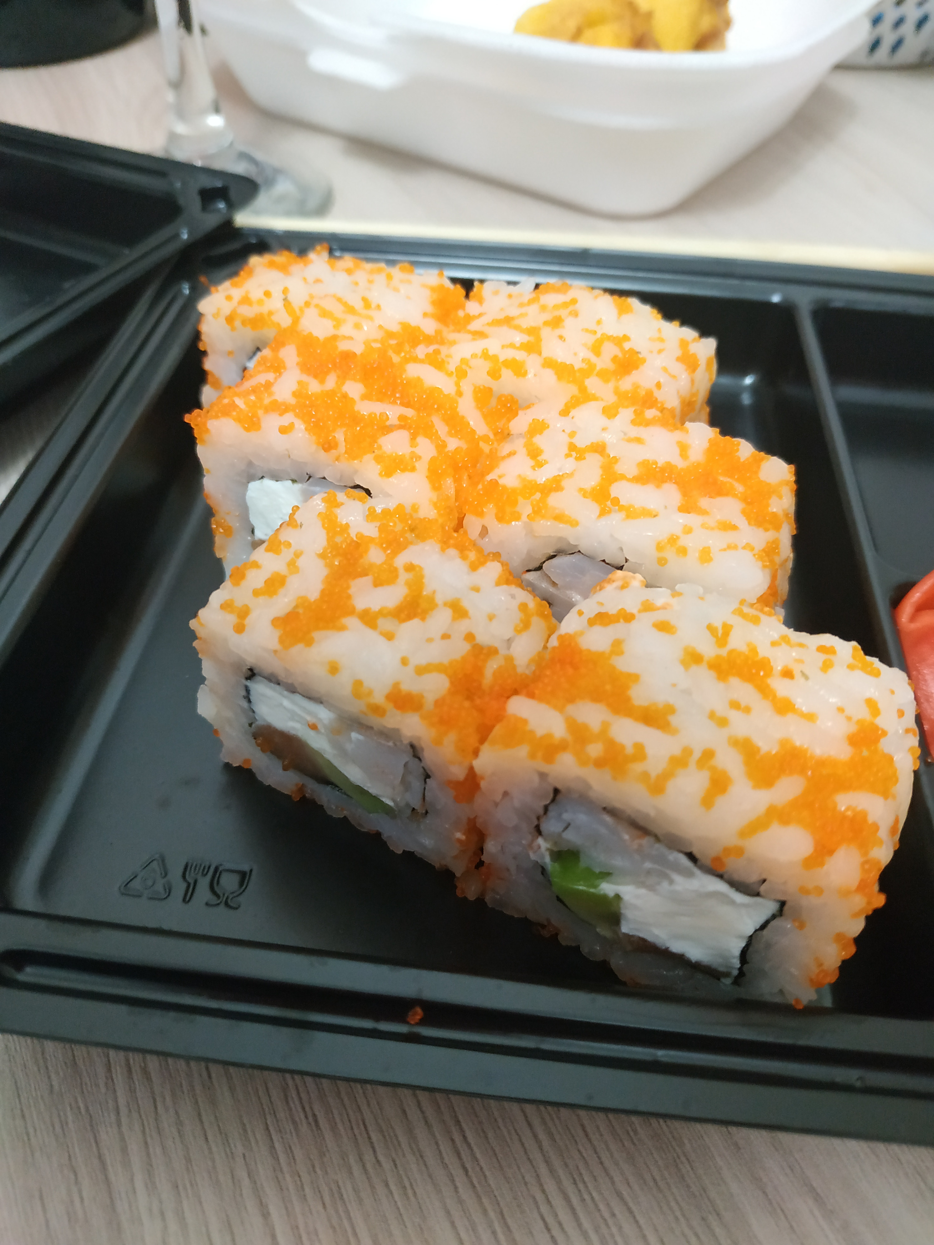 Заказать роллы и суши в усинске (120) фото