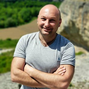 Евгений Рязанов