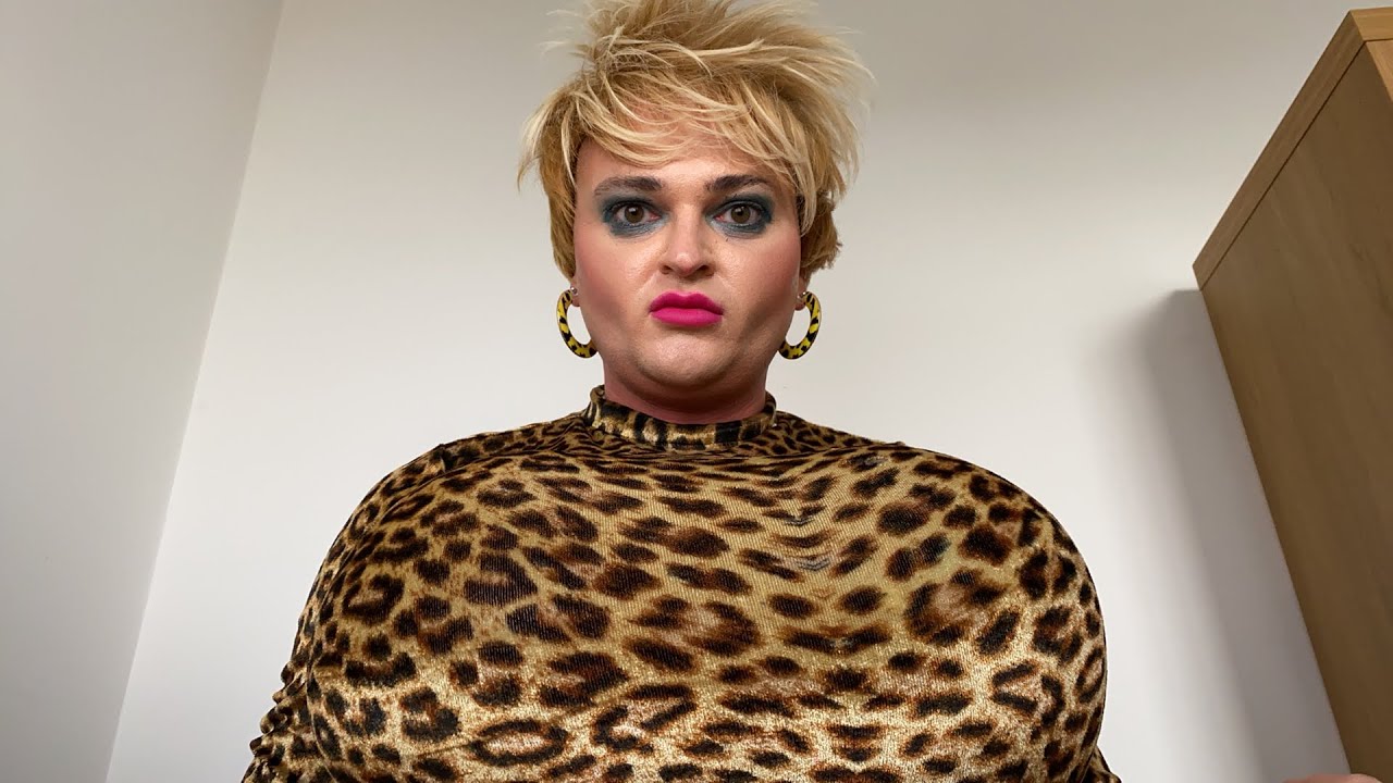 похитюша аромуша. похититель ароматов макияж. шура стоун похититель ароматов. похититель ароматов кто это. шура похититель ароматов.