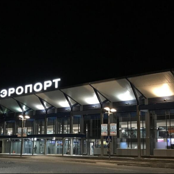 Аэропорт томск вылет. Аэропорт Богашево. Аэропорт Томск. Аэропорт Томск фото. Сибирские сувениры аэропорт Богашево.