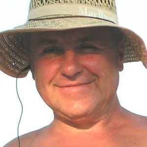 Александр Васильев