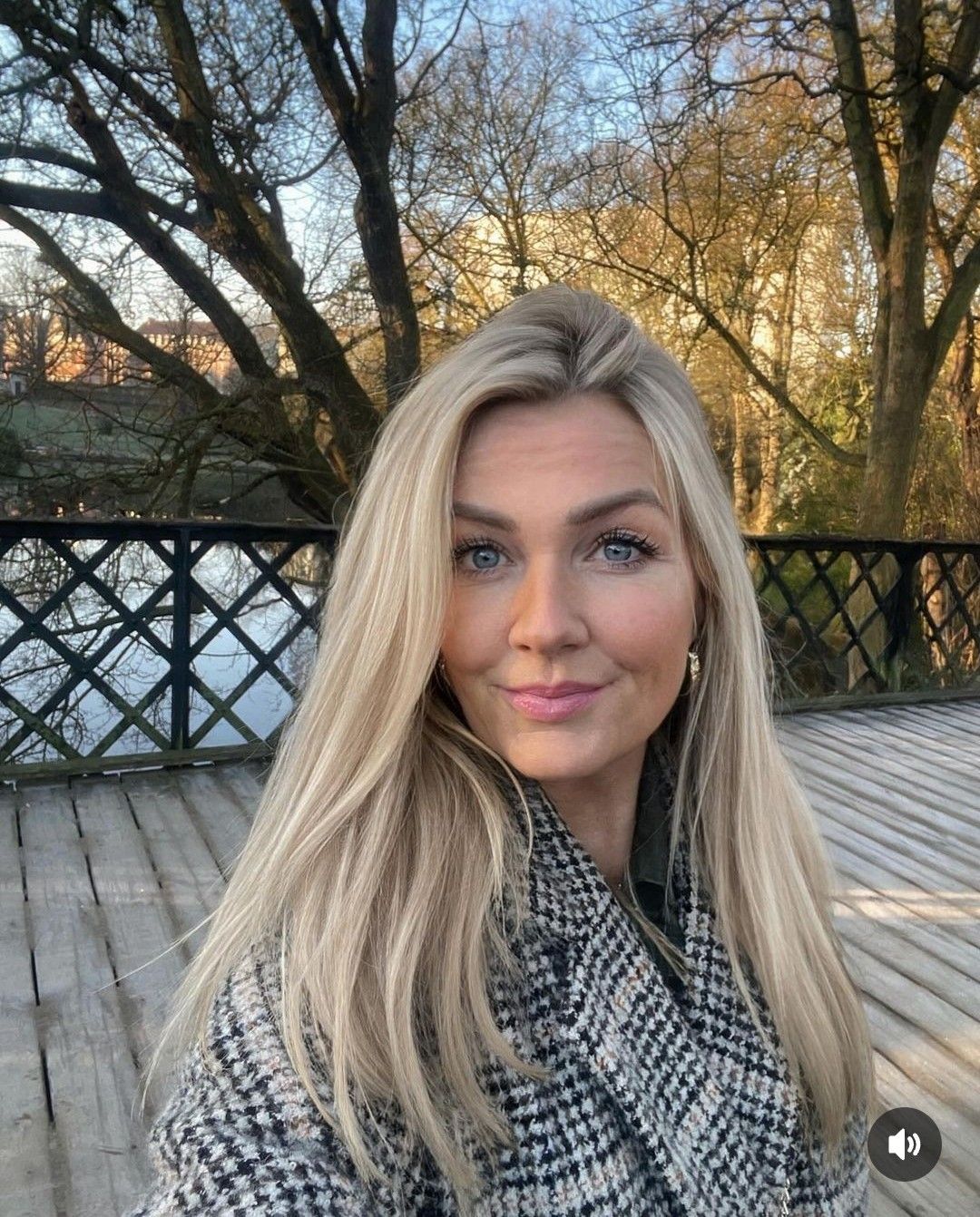 Фото Девушки 35 Лет На Аву Фото Девушки 35 Лет На Аву