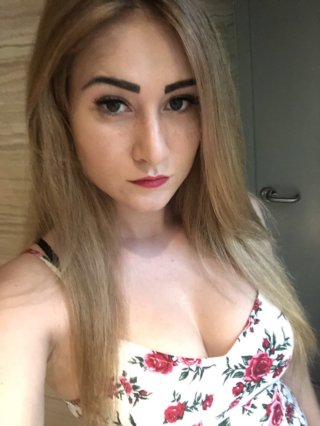 Blonde Streamer