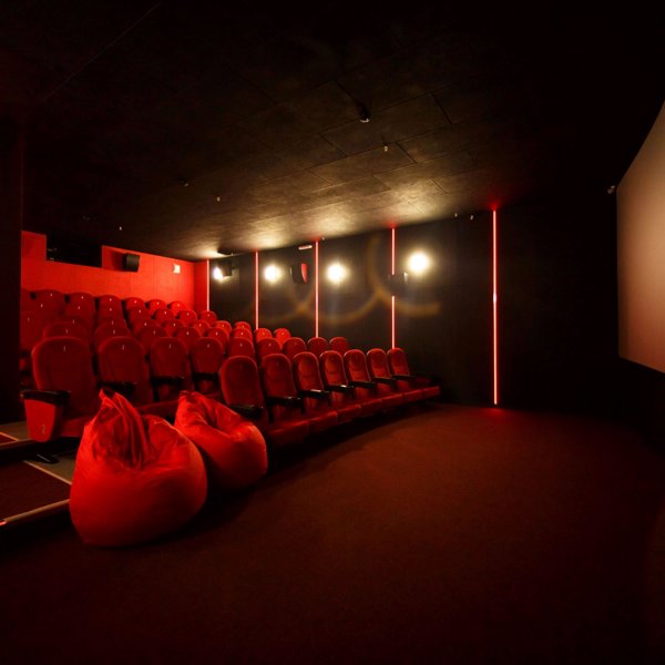 Фотографии компании Клумба Синема, кинотеатр в Кургане на 2-й микрорайон, 1...