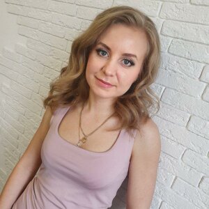 Яна Давлатова