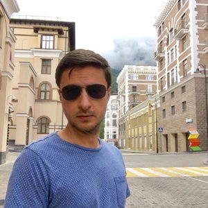 Андрей Макаров
