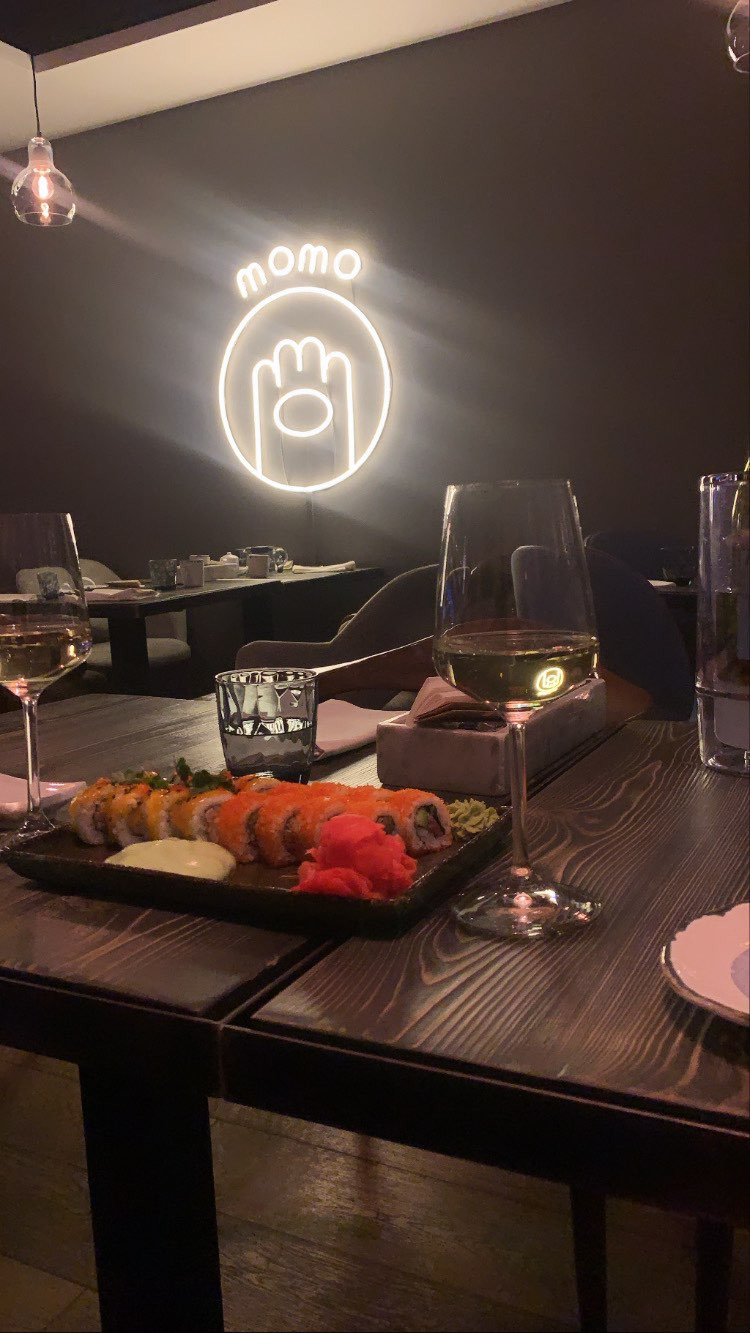 Pan asian bar. МОМО гастробар. Пан азиан бар Абакан. МОМО Екатеринбург ресторан.