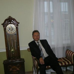 Владимир Антонов
