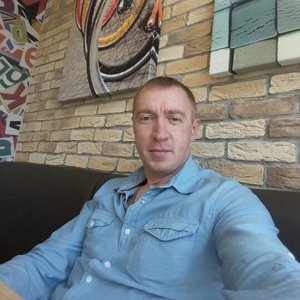 Алексей Холманских