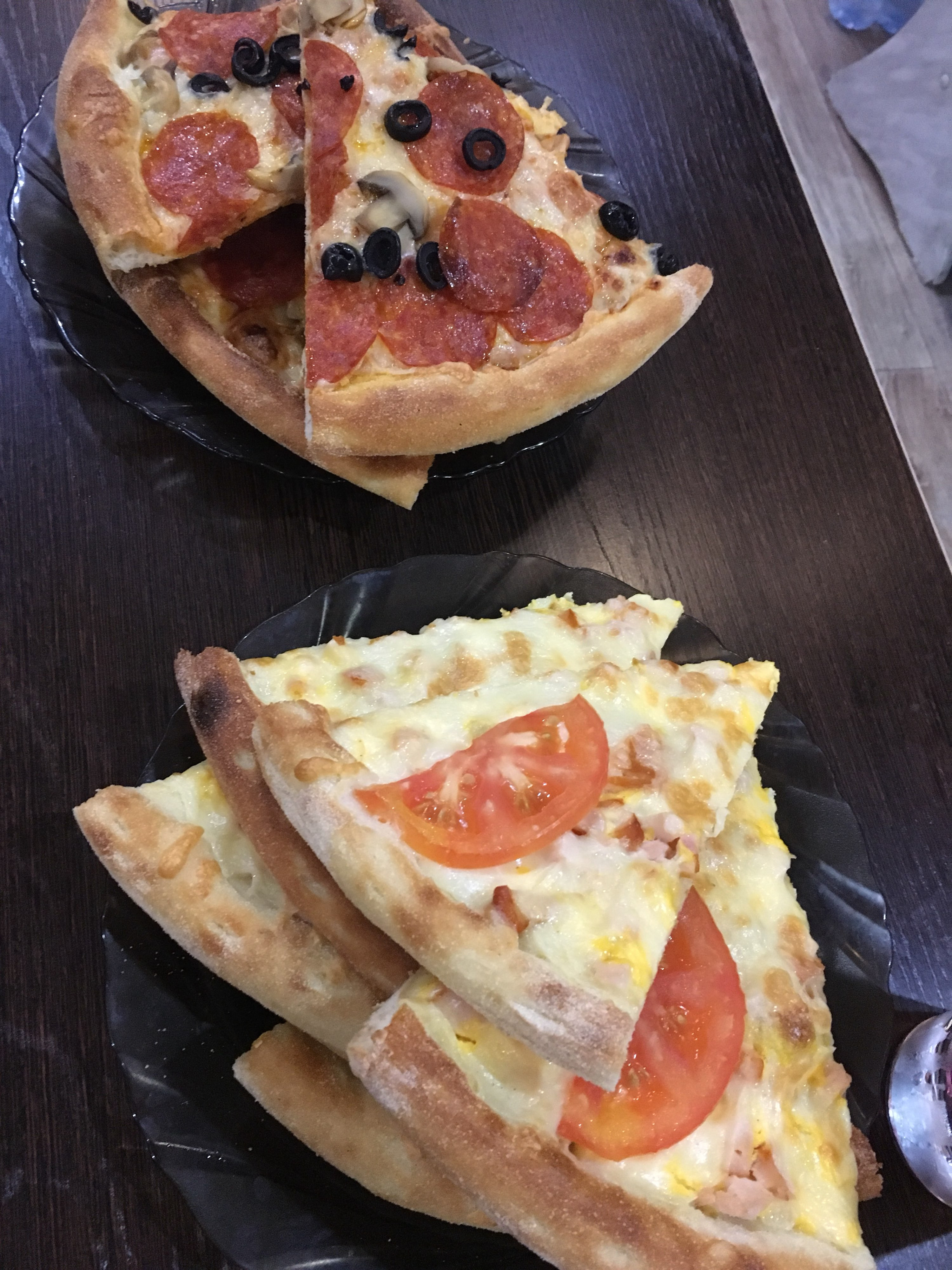 La pizza. Пицца Зорге 17 Новокузнецк. Ла Пизза пицца Новокузнецк. Ла пицца Новокузнецк Новоильинский. Пицца Новокузнецк Новобайдаевка.