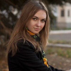 Елена Романова