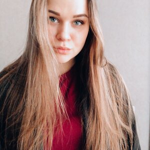 Лина Сафатова