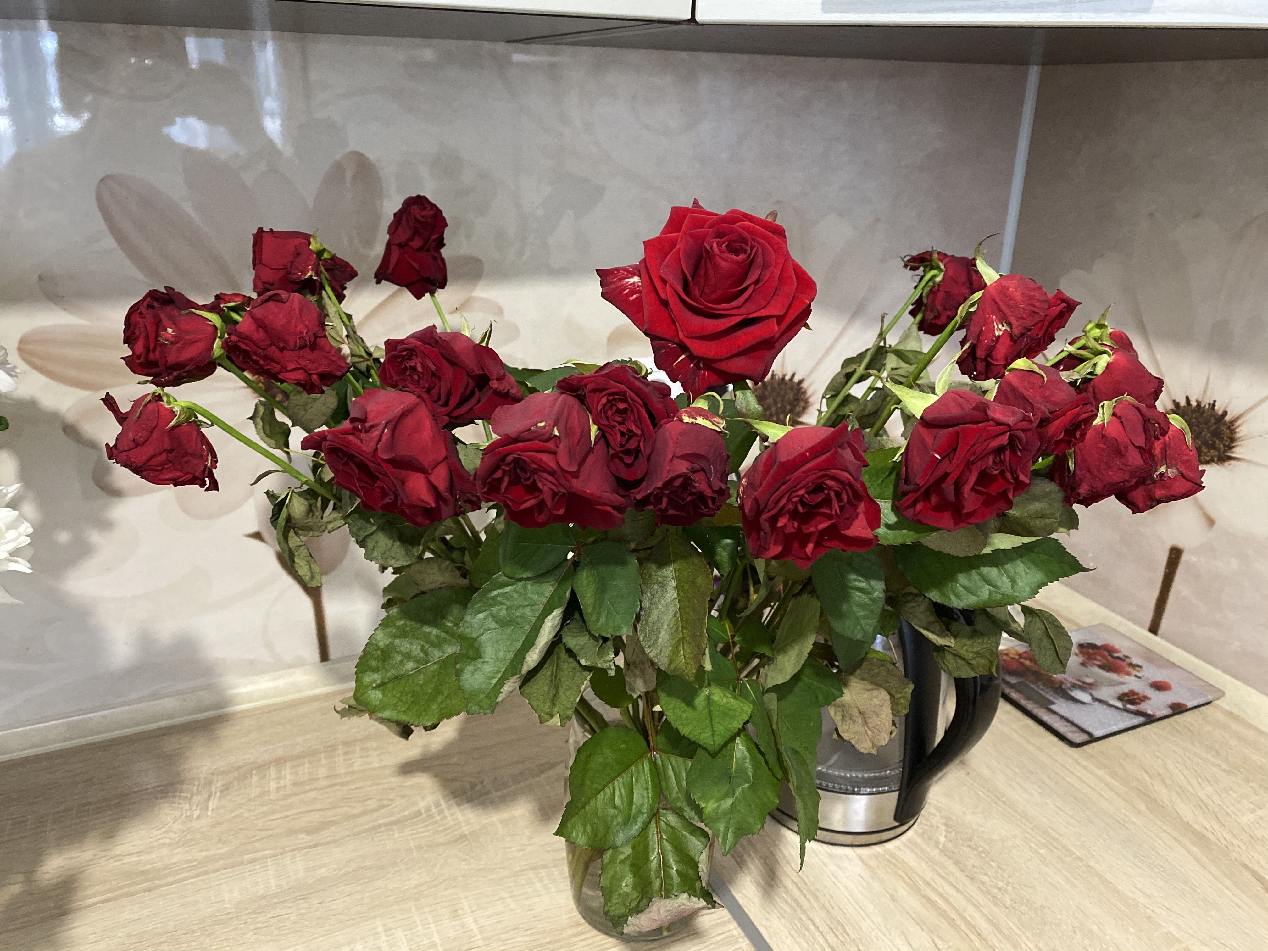 Фирма цветы. Цветы от фирмы сюита. Цветы на машинной 11 в Екатеринбурге и цены.