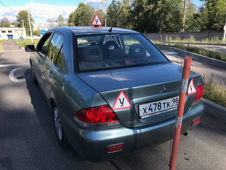 Автошкола 1. Автошкола здание. Автошкола Санкт-Петербург. Автошкола проспект во Владимире инструктор.