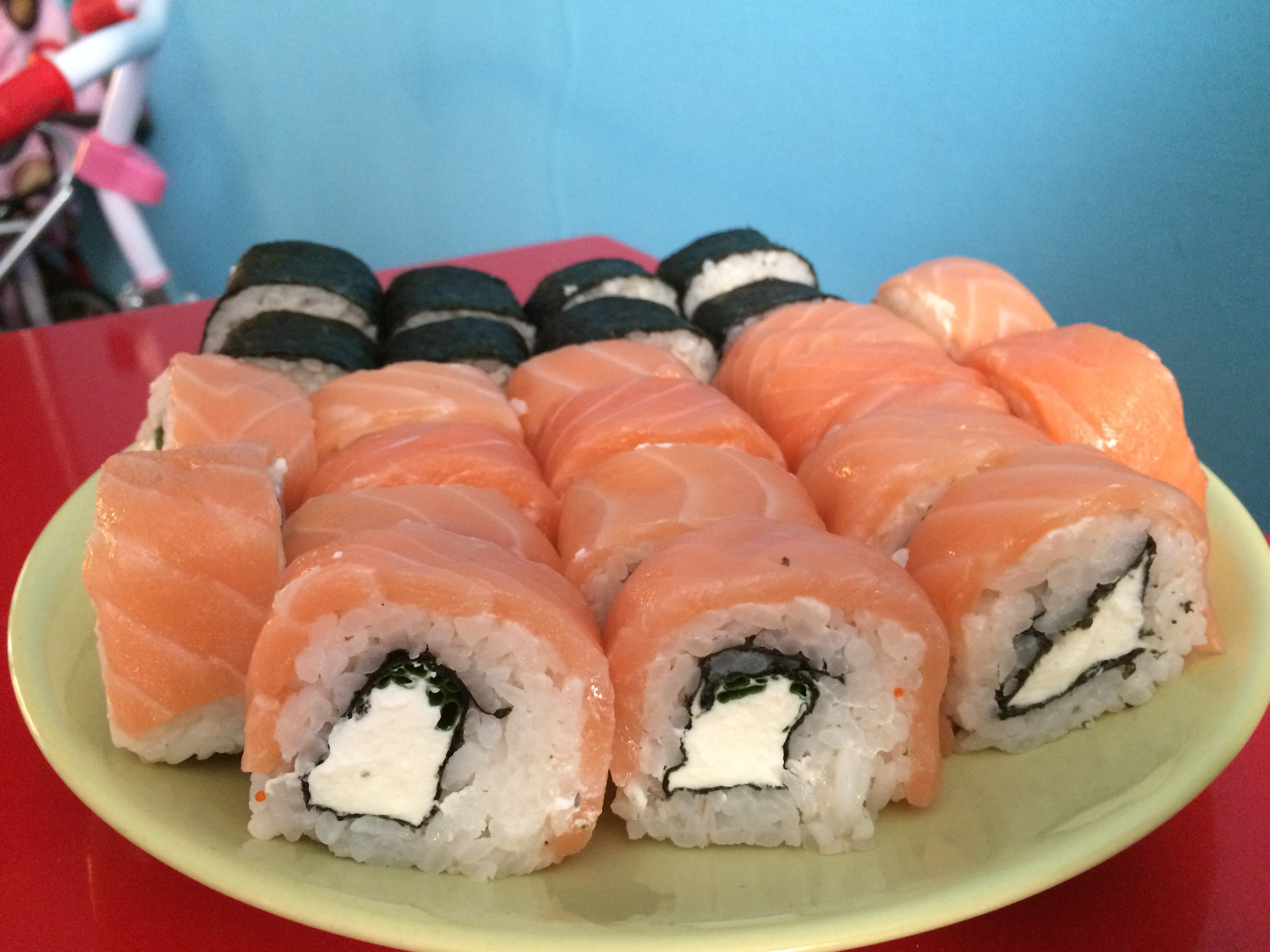 Sushi новосибирска. Японори суши Новосибирск. Энджой суши в Новосибирске. Роллы НСК.