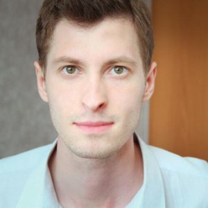 Артём