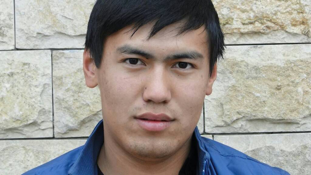 Мужчина на узбекском языке
